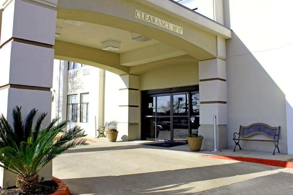 אוסטין Quality Suites מראה חיצוני תמונה